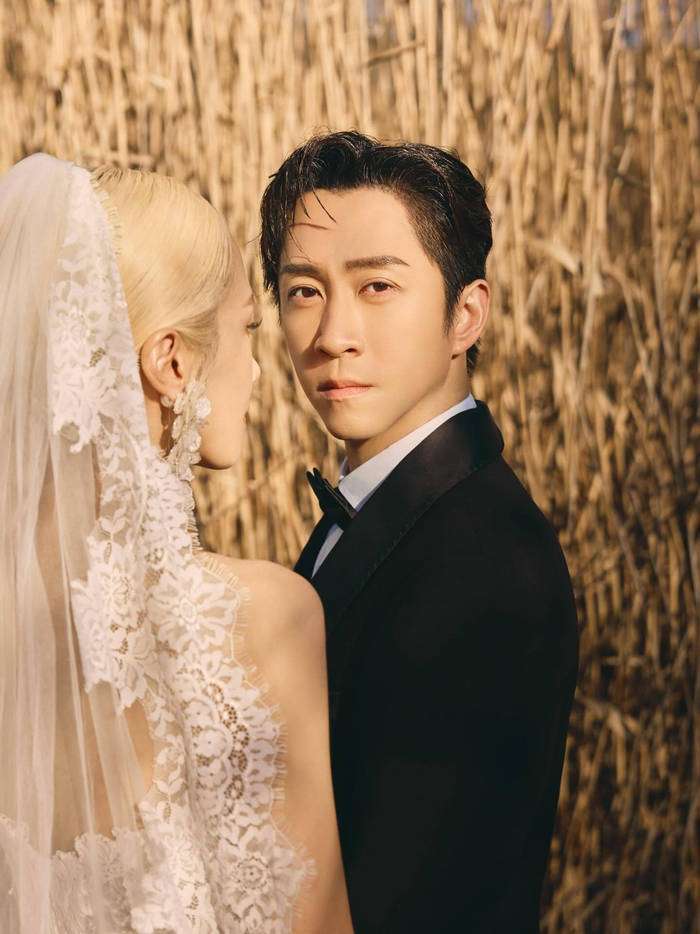 陈汉典富士山婚纱照曝光！lulu依偎肩头甜喊：你是我的稳定存在